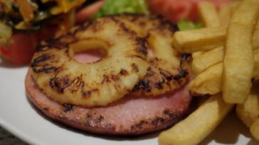 ham-steak-with-pineapple