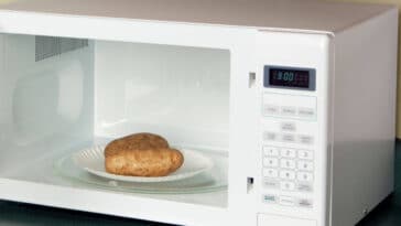 potato-in-microwave