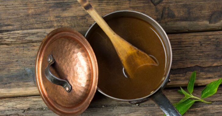 how-to-make-gravy-with-beef-broth-homeperch