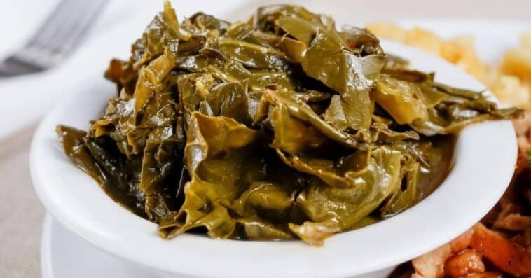 How to Cook Collard Greens Without Meat - Homeperch