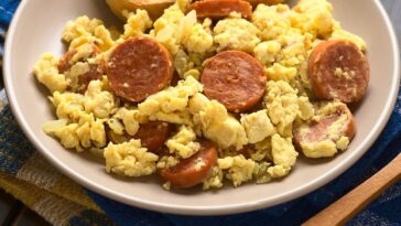 chorizo-with-eggs