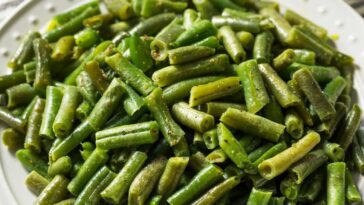 green-beans-cooked-in-bacon-grease