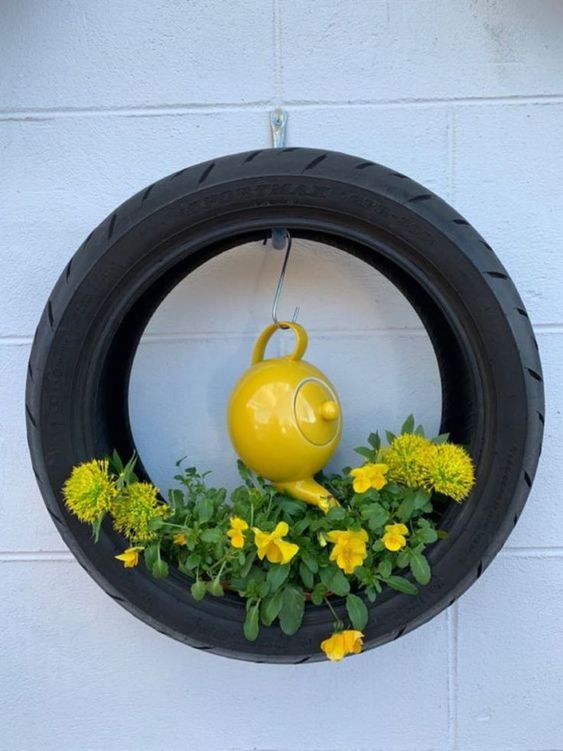 Chic Hanging Tire Teapot Planter