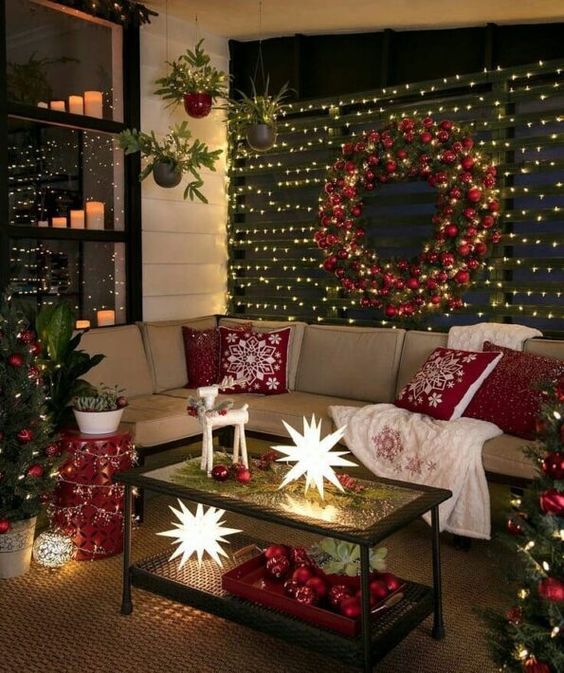 Cozy Outdoor Christmas Living Room Decor