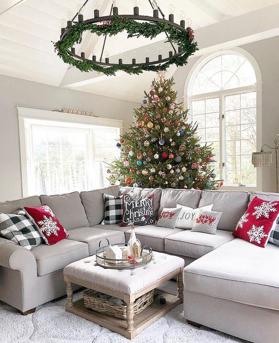 Festive and Cozy Christmas Living Room Decor