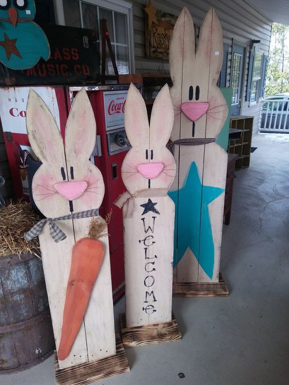 Pallet Easter Bunny Trio