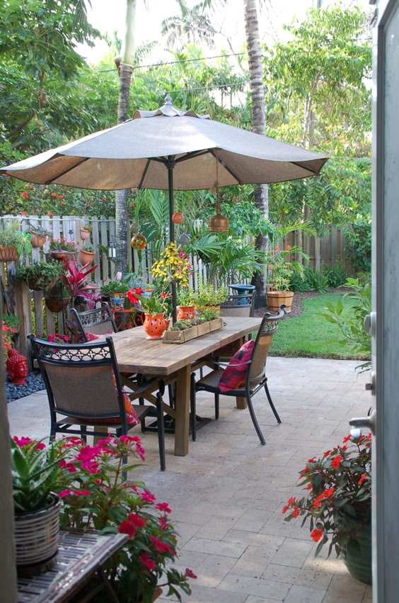 Tropical Garden Patio Retreat