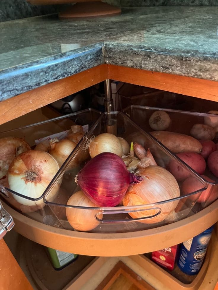 Smart Rotating Corner Storage for Veggies