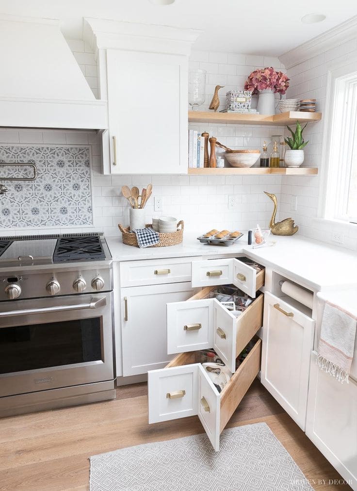 Smart and Stylish White Kitchen Storage