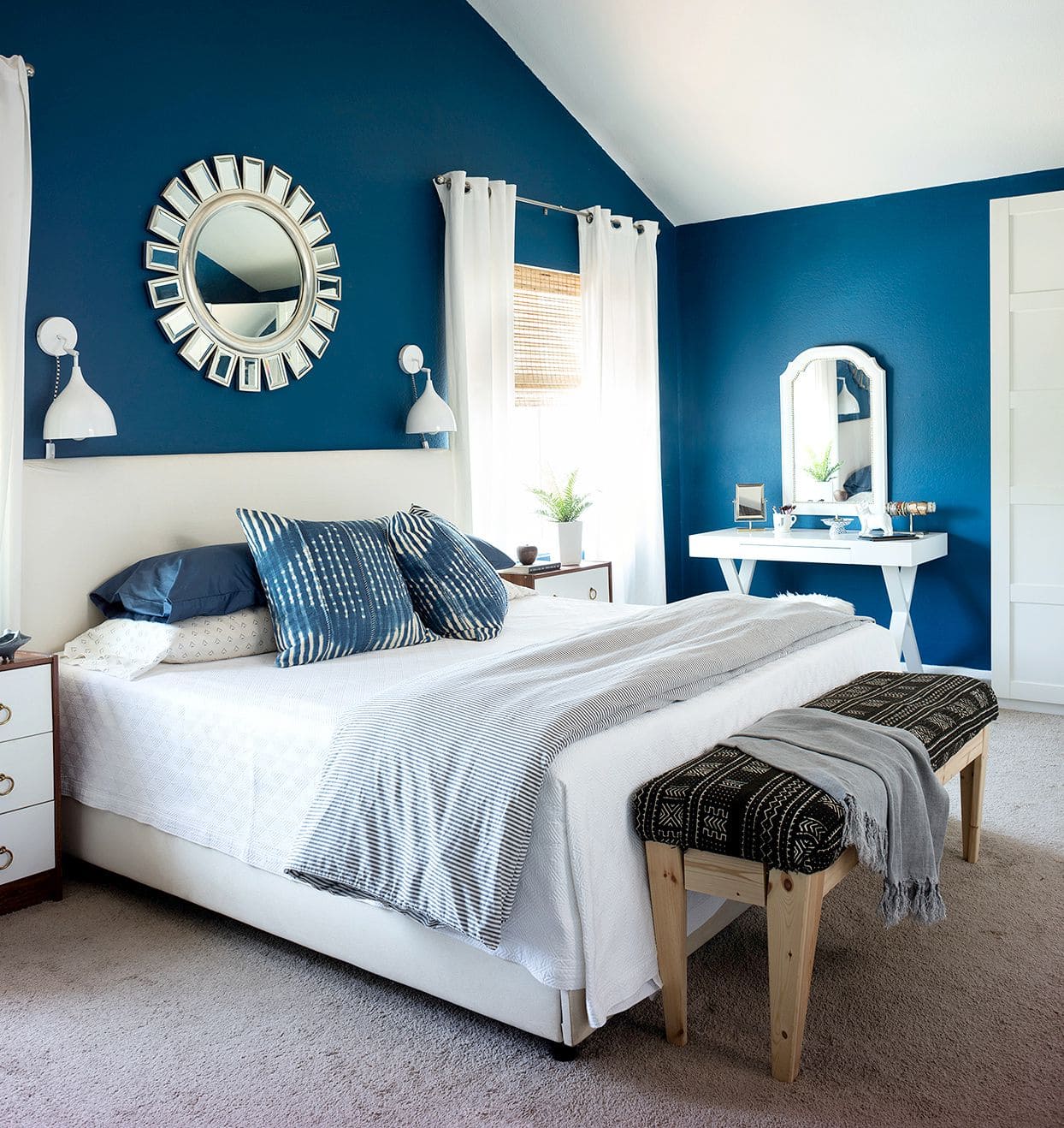 Timeless Blue Floral Bedroom Elegance