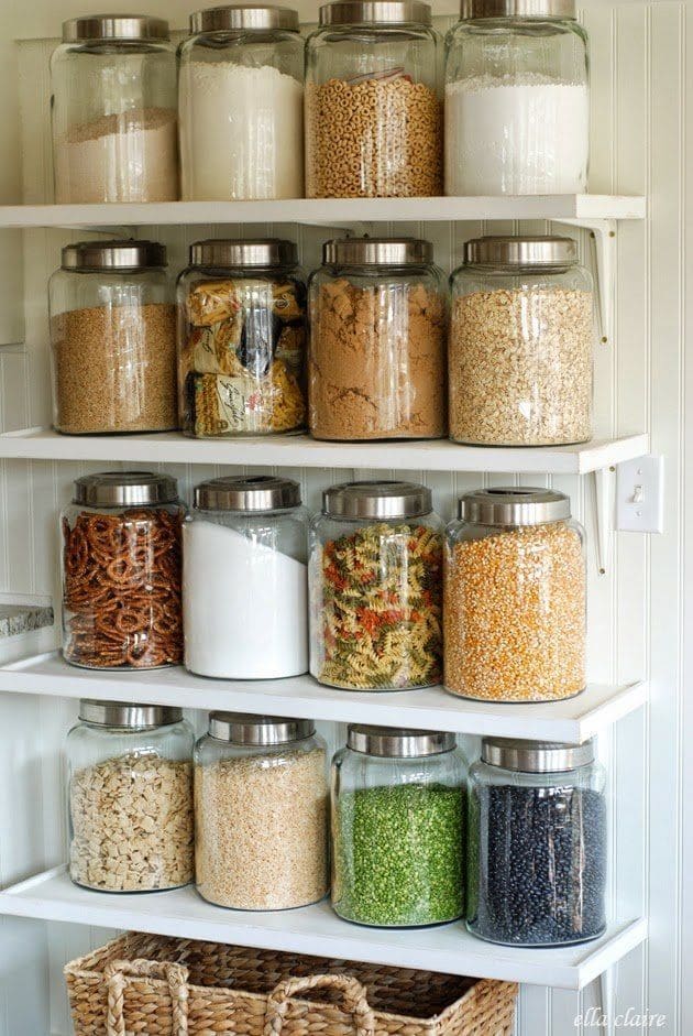 Transparent Pantry Jars for Perfect Organization