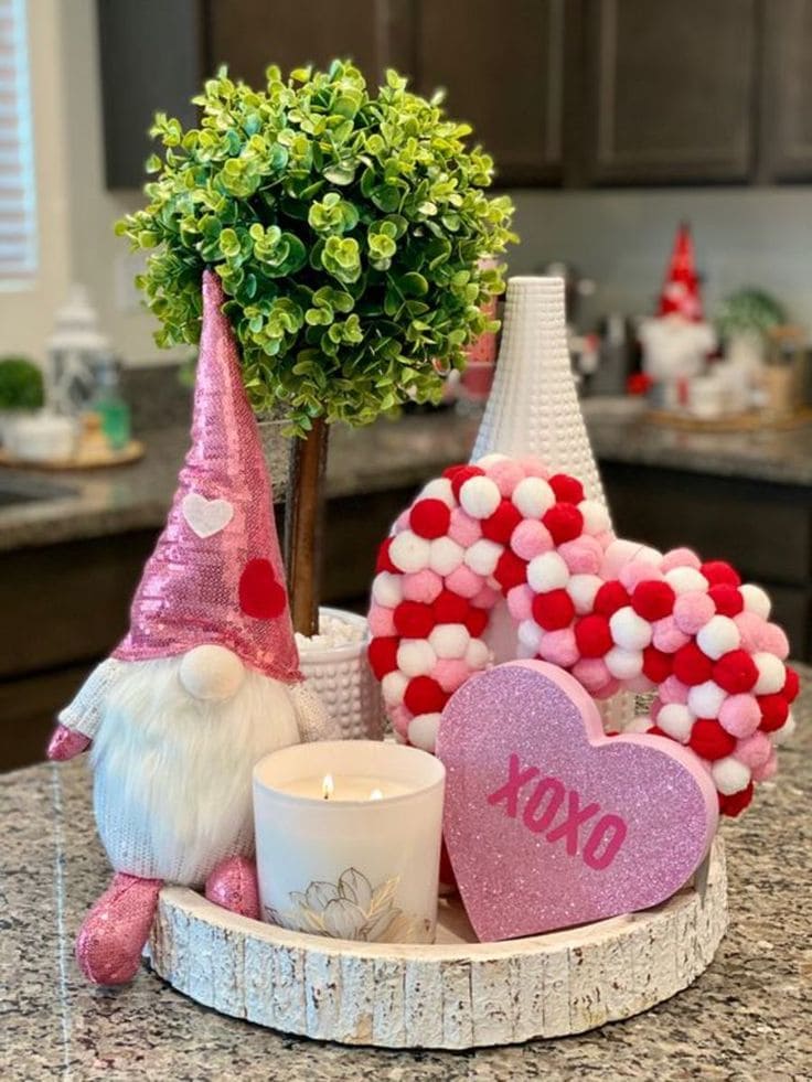 Valentines Gnome Tray Decor