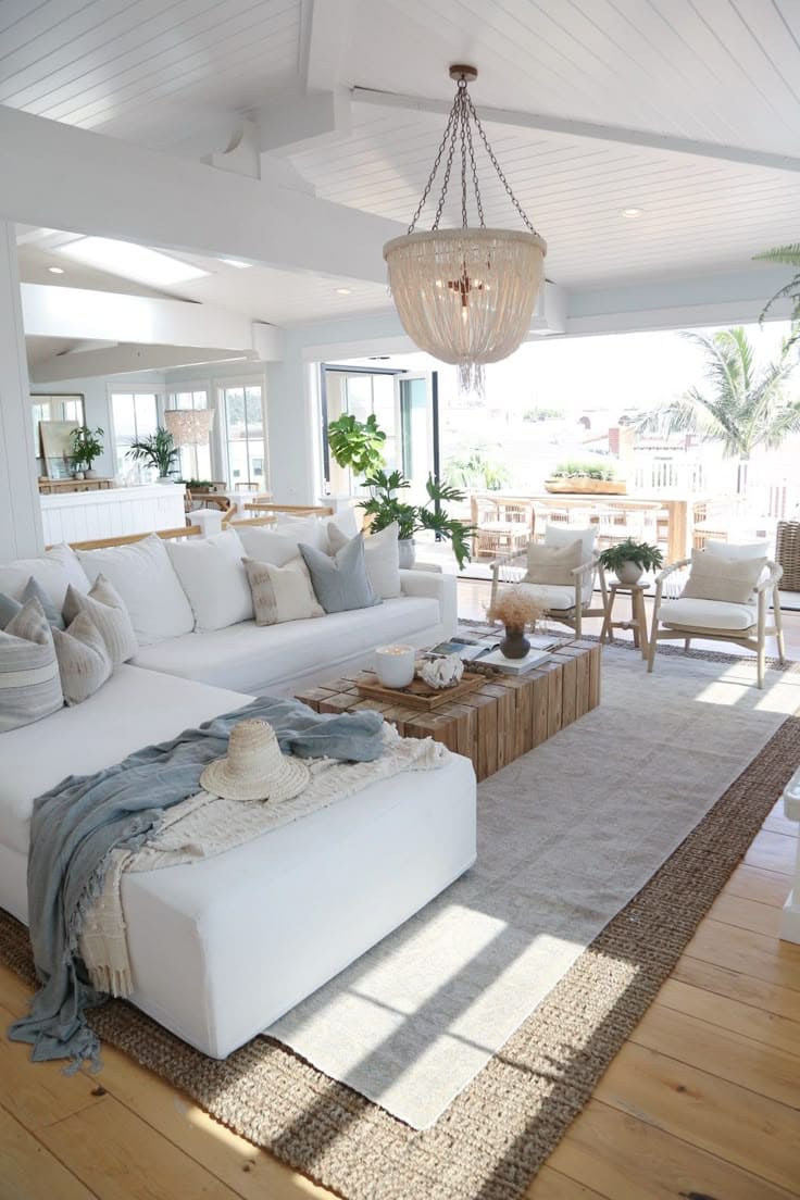 Breezy Coastal Elegance with Natural Tones