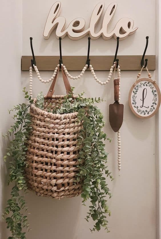 Charming Rustic Entryway Wall Decor