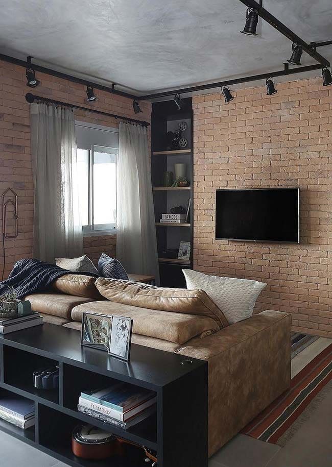 Industrial Loft-Inspired TV Setup with Edge