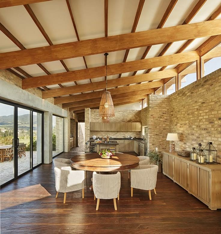 Rustic Beam Vaulted Ceiling with Natural Elegance