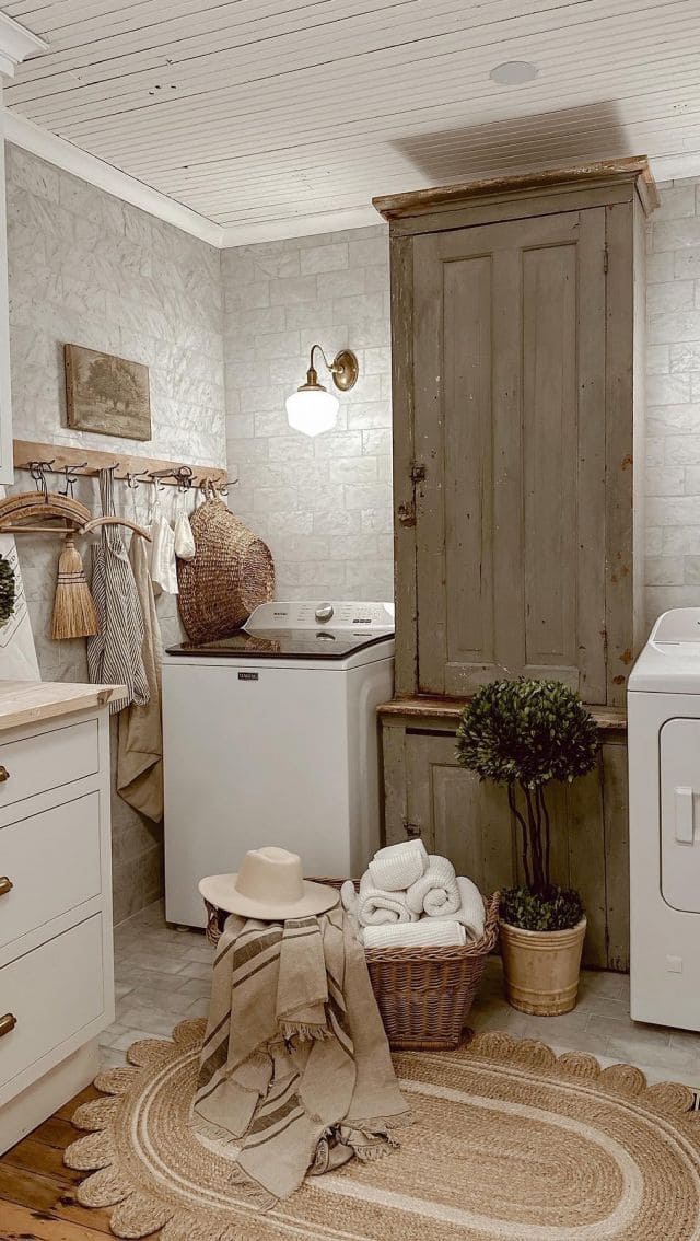 Elegant Cozy Farmhouse Laundry Haven