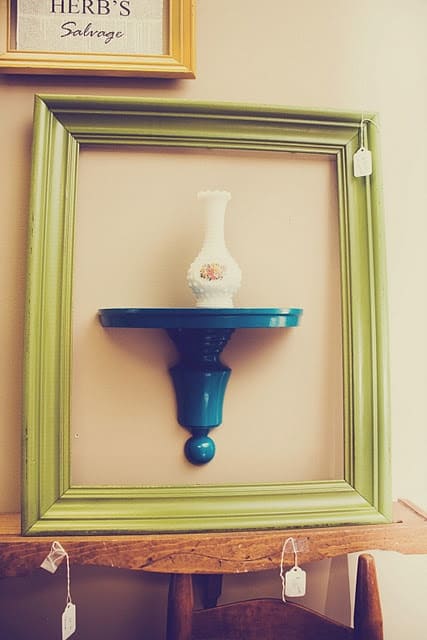 Elegant Vase Frame Wall Display