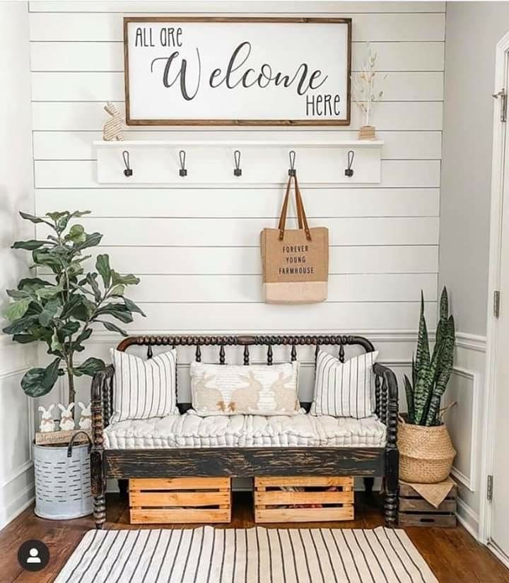 Rustic Farmhouse Entryway Bench Warmth